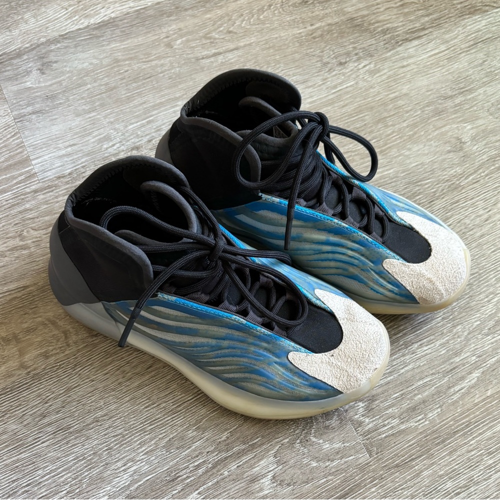 Yeezy Quantum Frozen Blue